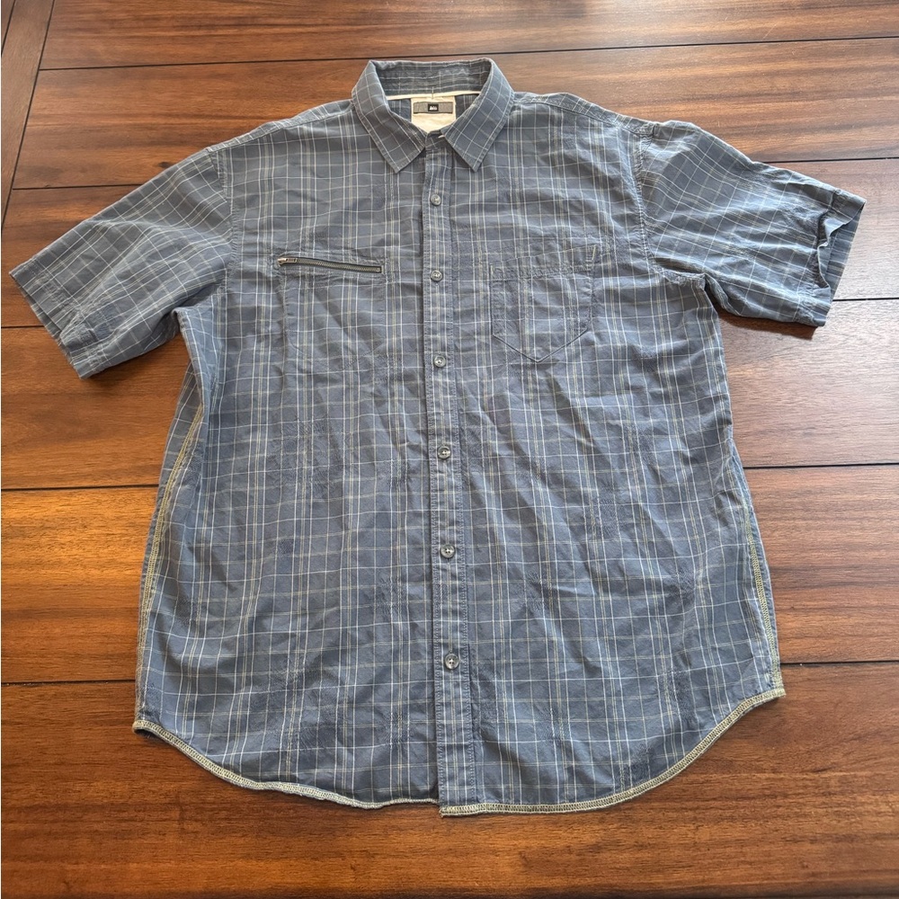 REI Mens Embroidered Sun Blue Plaid Short Sleeve Button Down Size Large Gorpcore